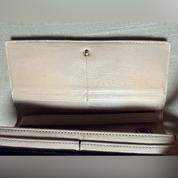 Kate Spade Black and Cream Bow Wallet - Picture 4 of 15